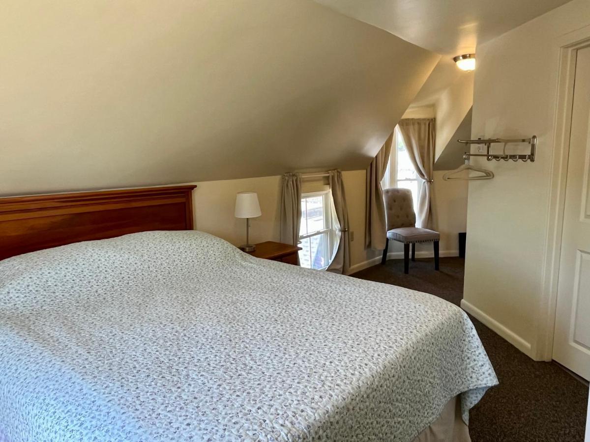 Hotel The Attleboro House Oak Bluffs Zewnętrze zdjęcie