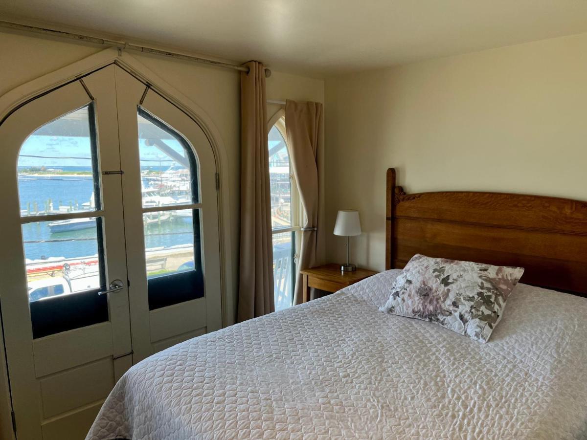 Hotel The Attleboro House Oak Bluffs Zewnętrze zdjęcie